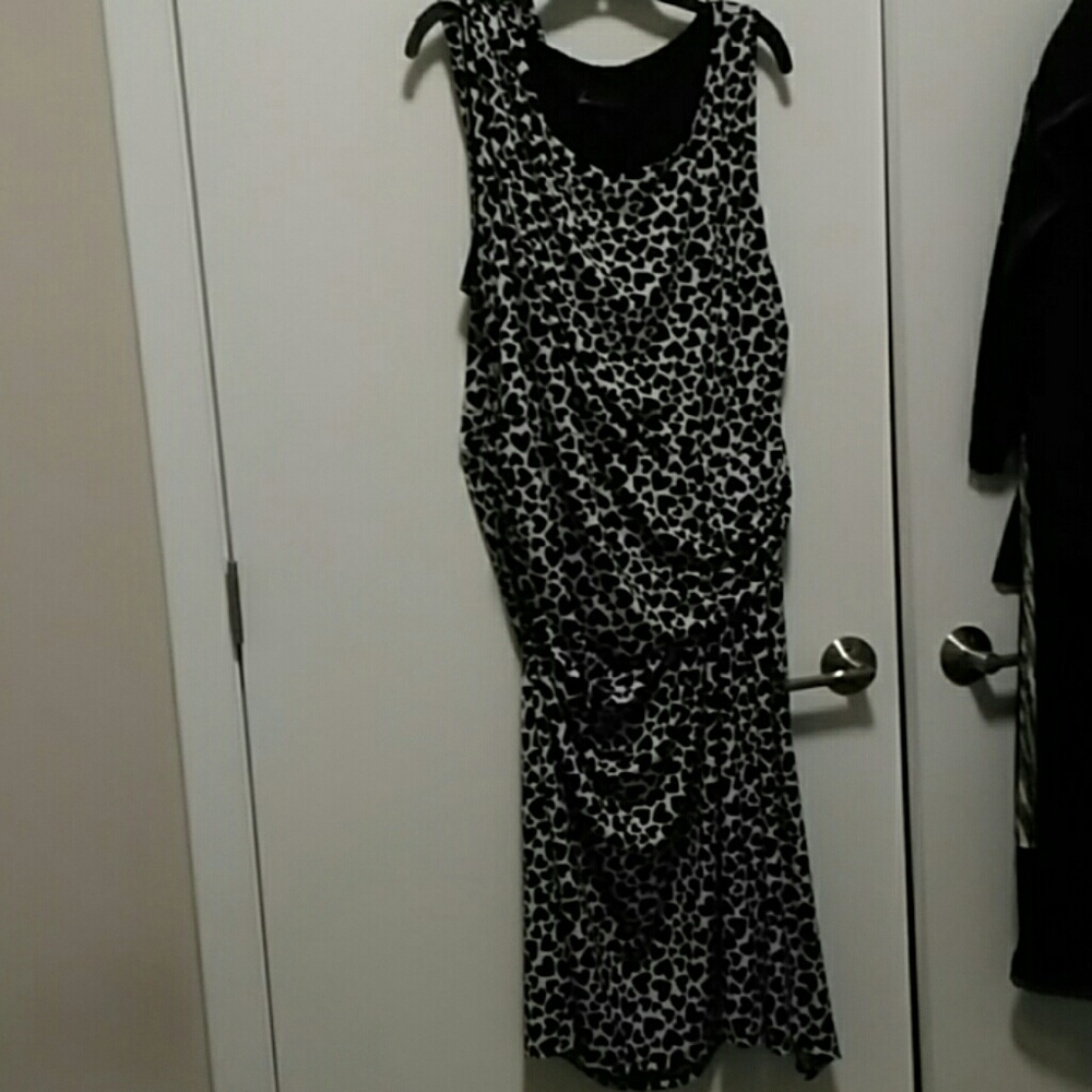 Black and white heart pattern dress