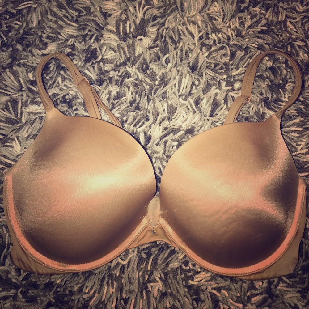THREE VS Bras!