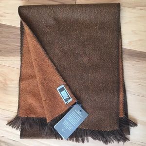 Rare NWT Norhla Orange Yak & Cashmere scar $350+