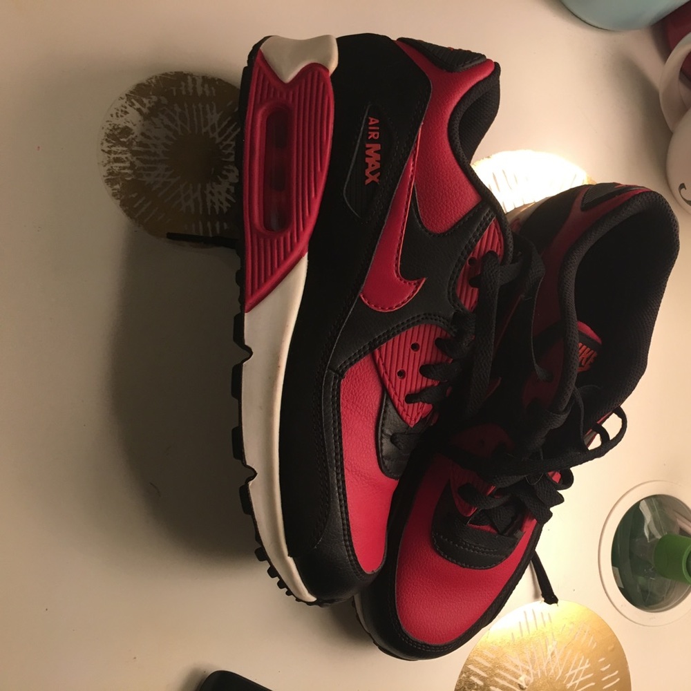 Nike air boy size 6Y