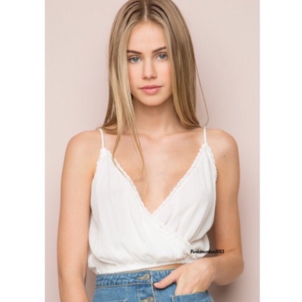 NWOT Brandy Melville white jasmine tank