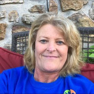 Meet your Posher, Debbie