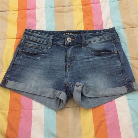 Express shorts size 4 excellent condition - Picture 1 of 4