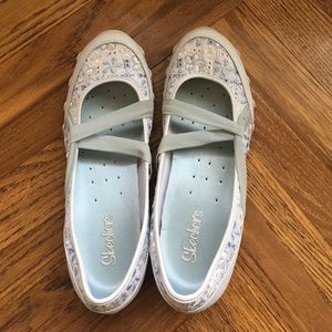 Skechers Walking Shoes