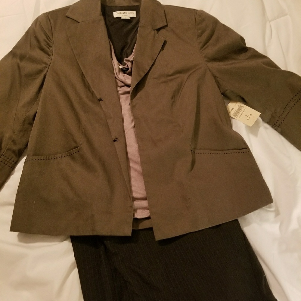Coldwater Creek hook and loop size 6 Olive Blazer