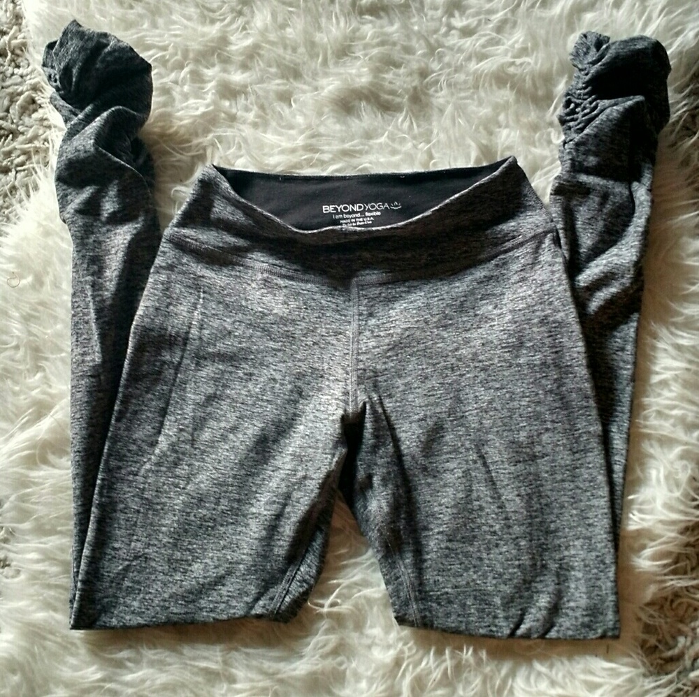 Beyond Yoga sinched leg pants