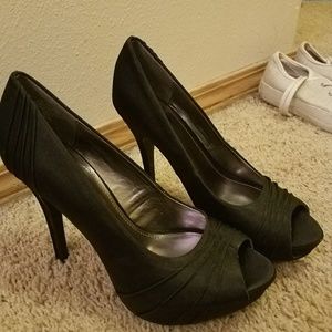 Brand new black Worthington heels size 7