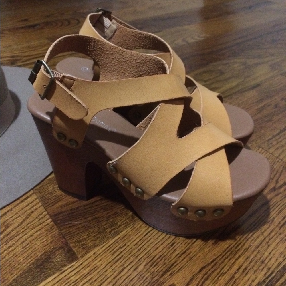Tan leather heels