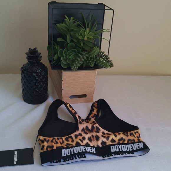 ✨Leopard Print Sports Bra - Picture 2 of 3