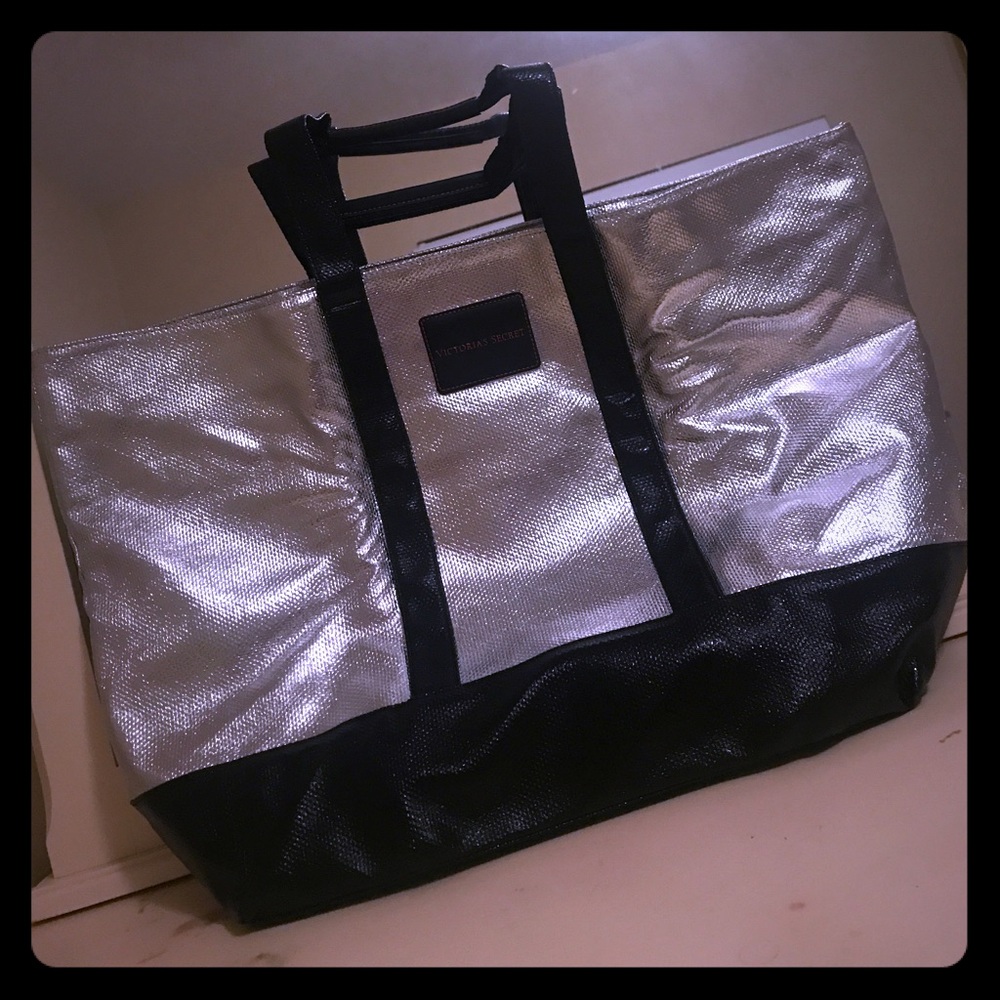VS Tote