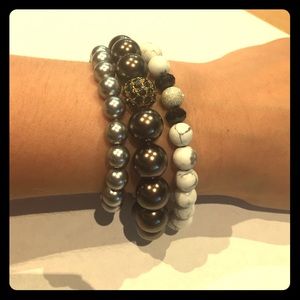 Bundle of pretty bracelets!!!🤗