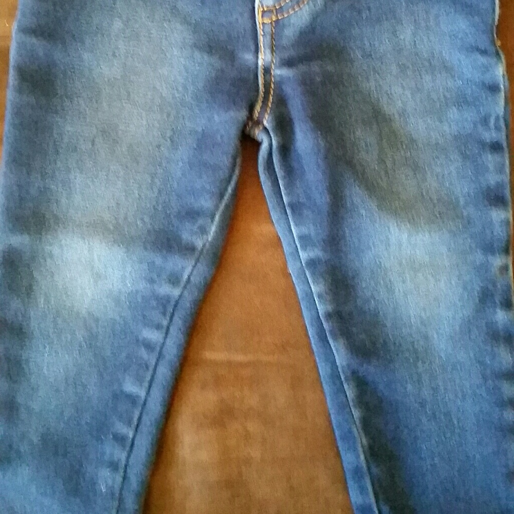 Girls Guess stretch skinny jeans
