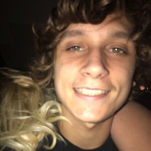 Meet your Posher, Casie