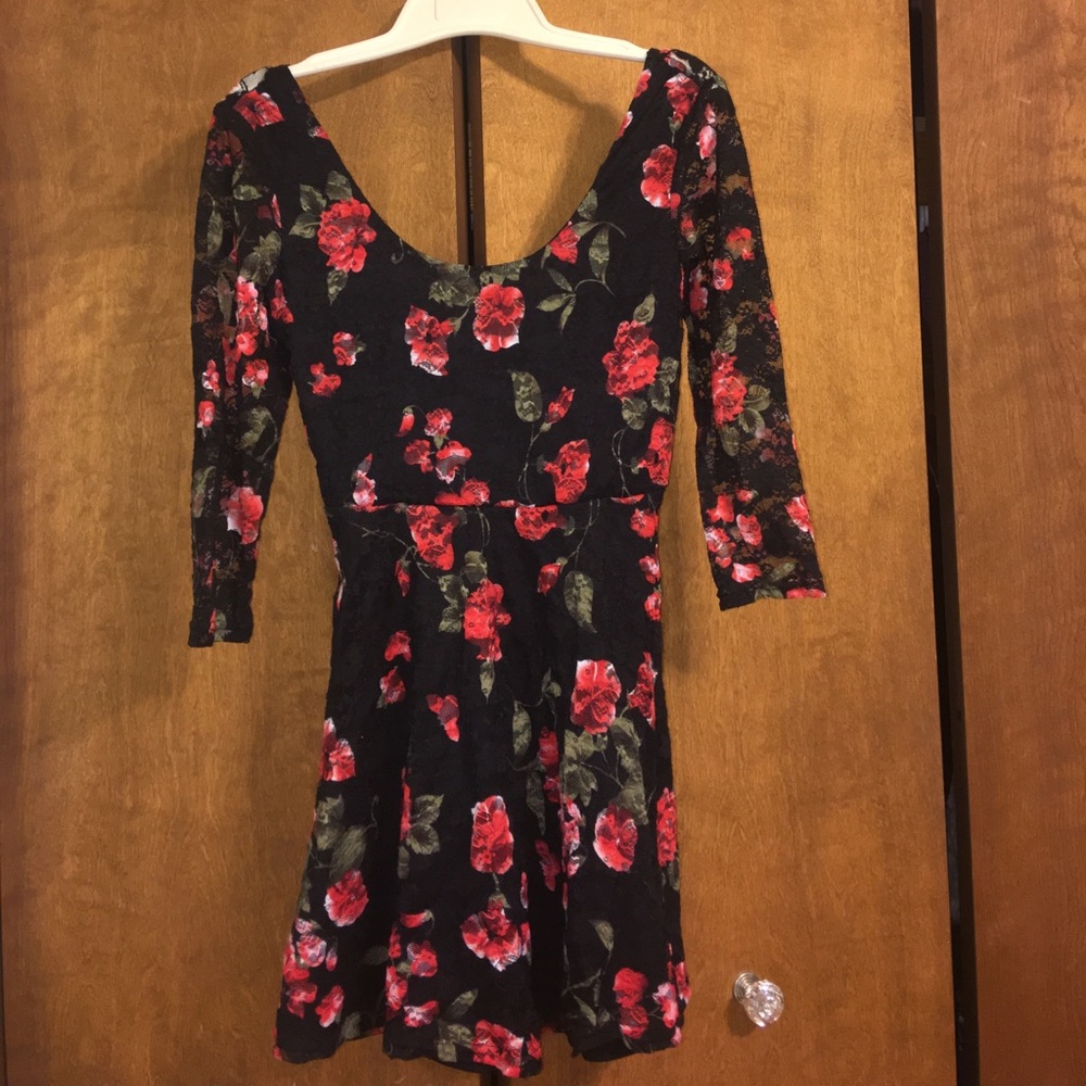 Mini lace vavavoom dress