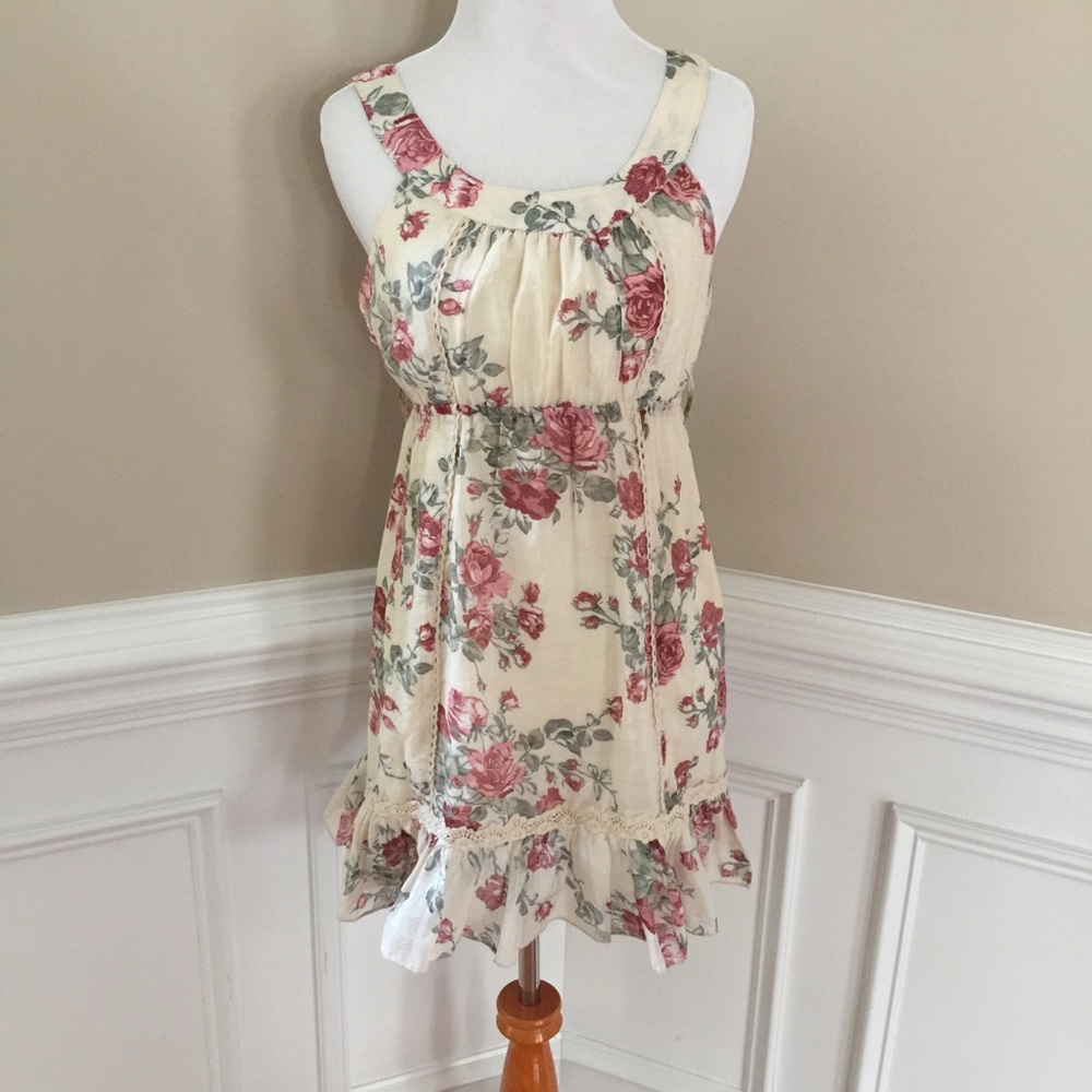 NWT floral empire waist skirt with tie belt size S