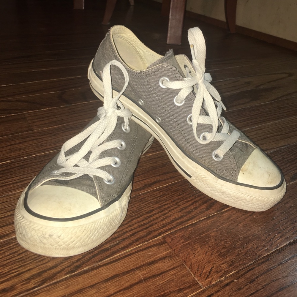 Grey Converse with coral tongue