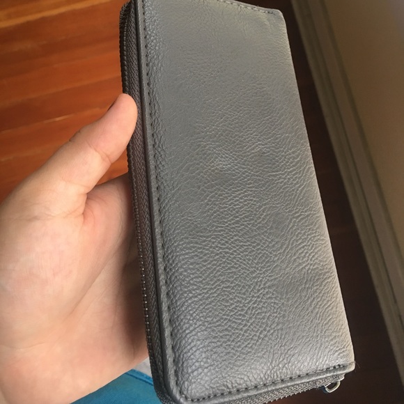 Gray Wallet! - Picture 2 of 3