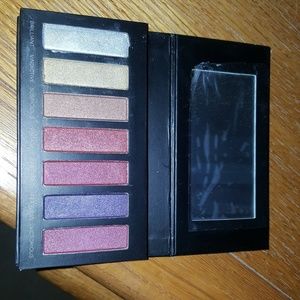 Younique Moonstruck Addiction Palette 5