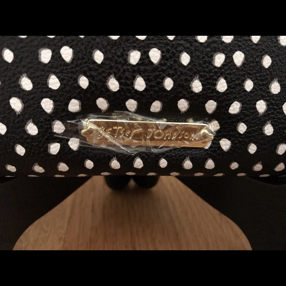 Betsey Johnson NWT Dots Black, White & Pink Wallet - Picture 3 of 6