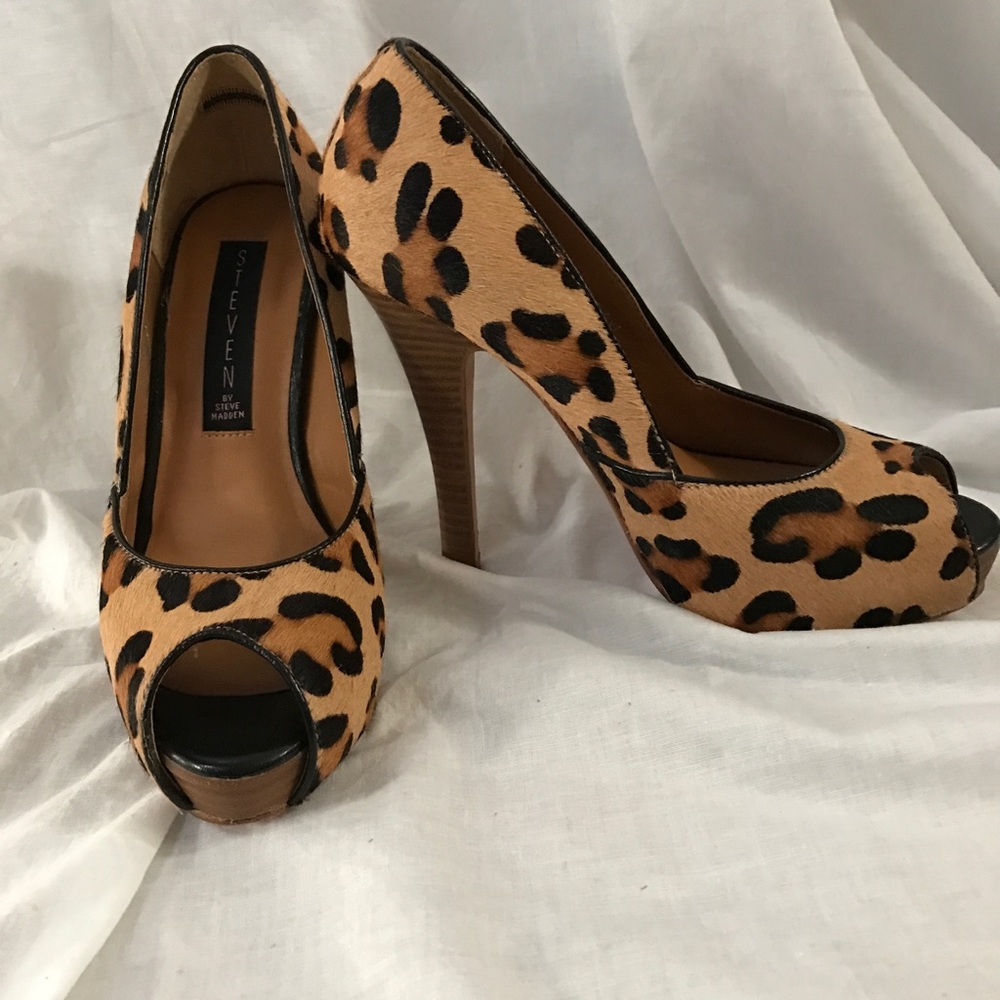Leopard peep toe heels by Steven by Steve Madden