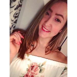 Meet your Posher, Casey