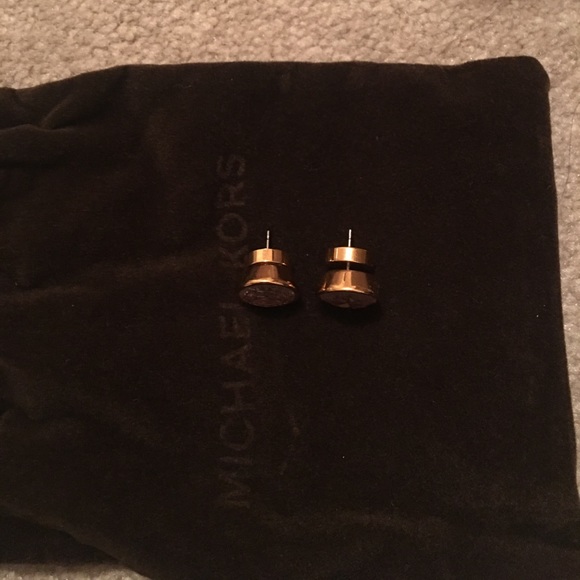 Michael Kors Earring - Picture 3 of 3