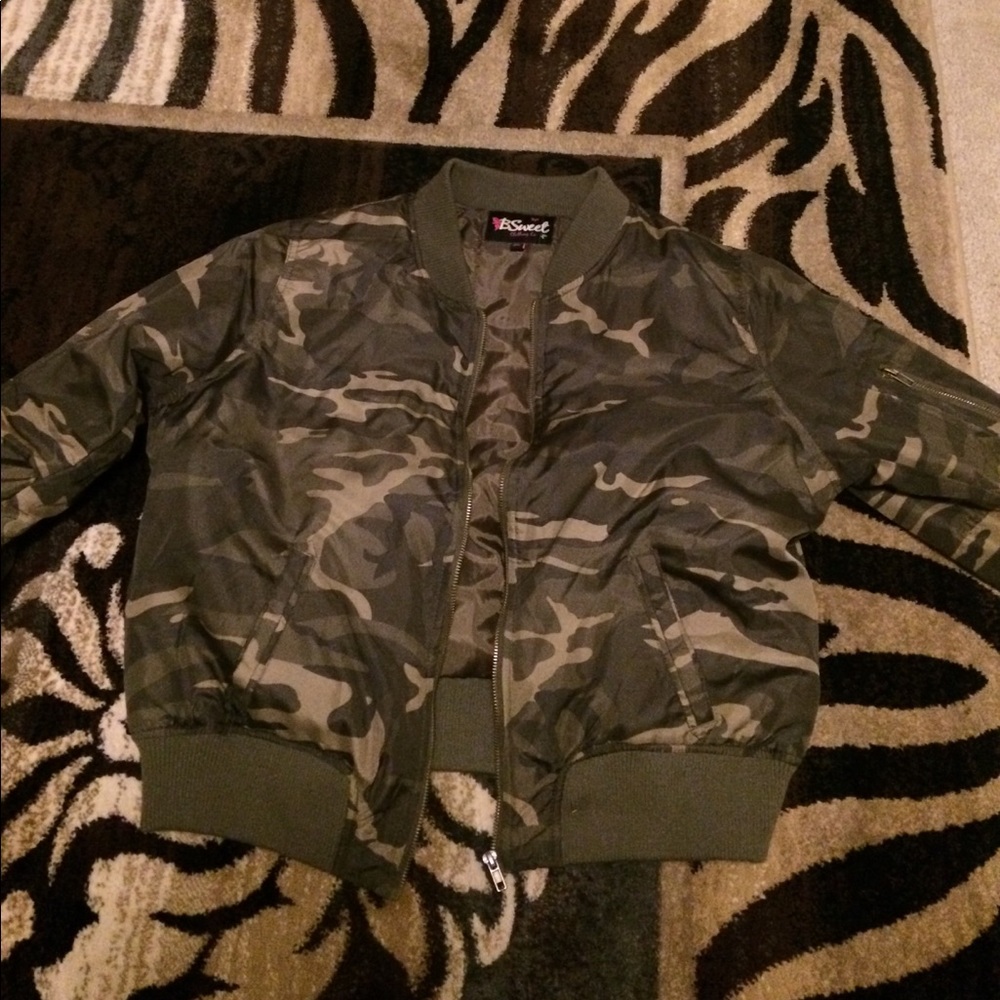 Camo bomber jacket