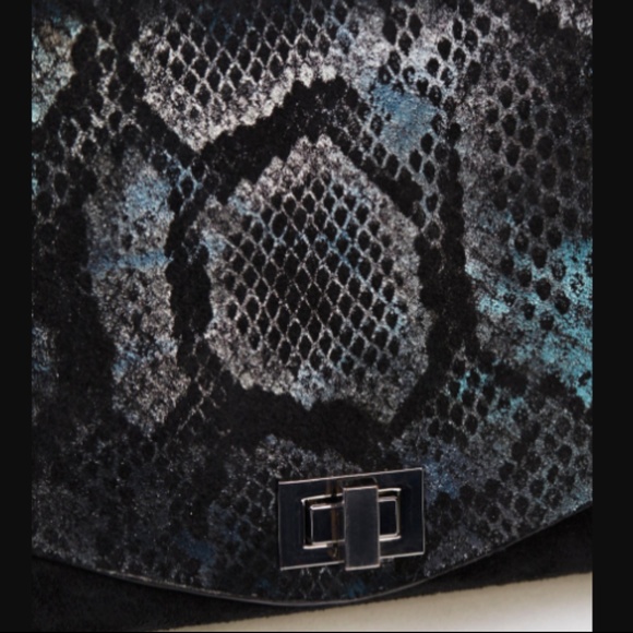 NWOT Free People trendy suede crossbody bag - Picture 3 of 8