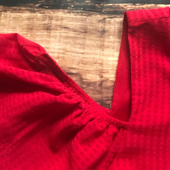 << Bright Red Off the Shoulder Shirt Top >> - Picture 4 of 6