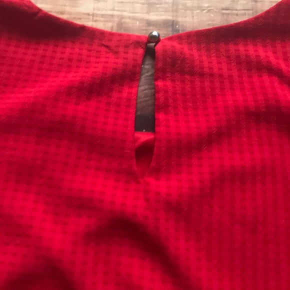 << Bright Red Off the Shoulder Shirt Top >> - Picture 6 of 6