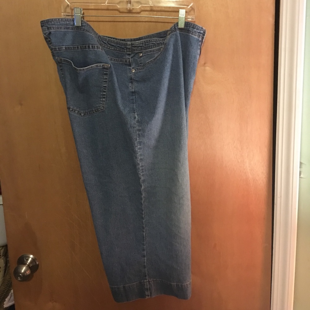 Denim capris