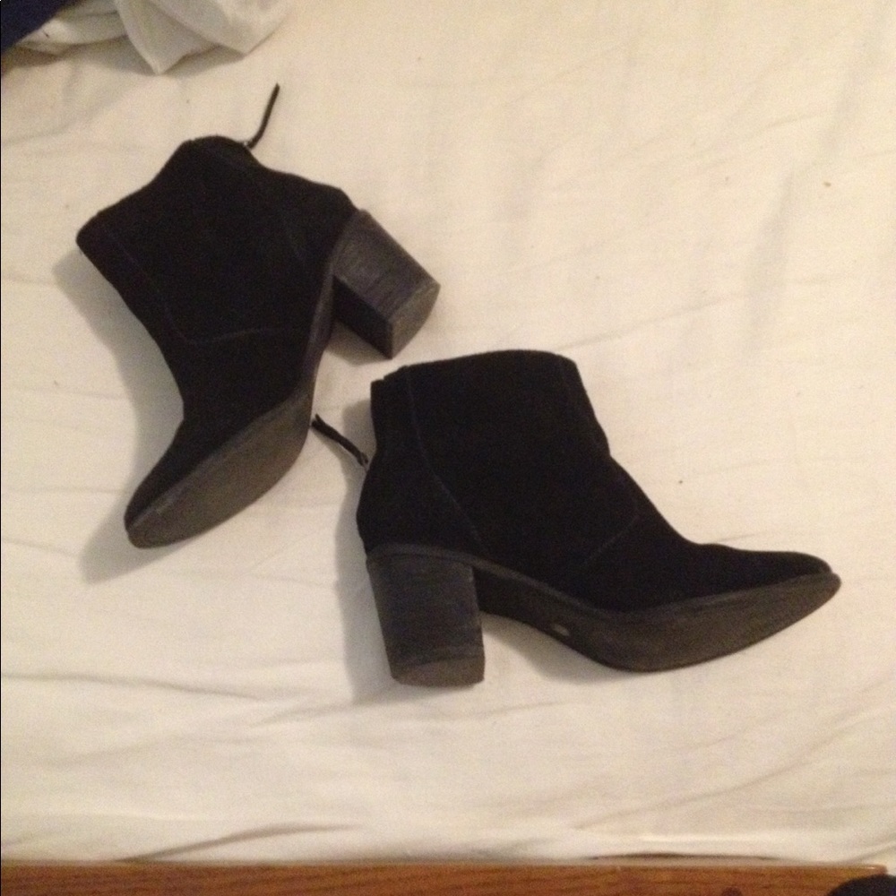 Black Heeled Chelsea Boots