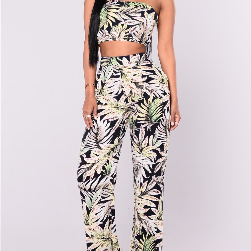 "Lucia - Tropical" Marching 2 piece set
