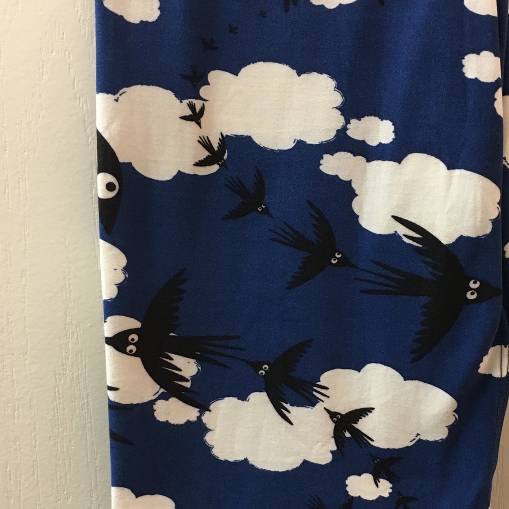 Lularoe Black Bird/Sky/Cloud leggings. BNWOT
