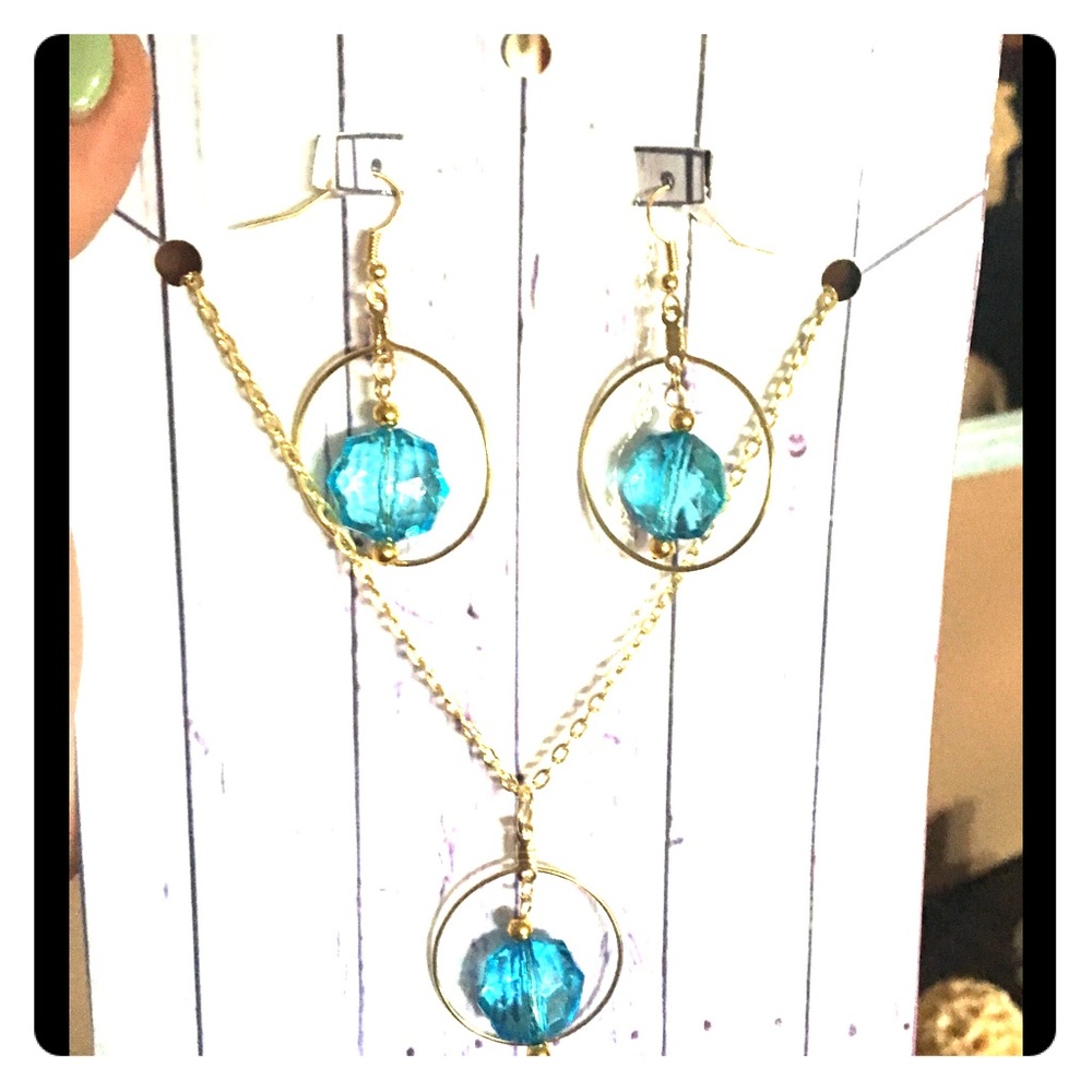 Teal and gold necklace & earrings