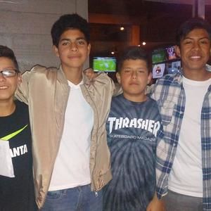 Meet your Posher, Efrain