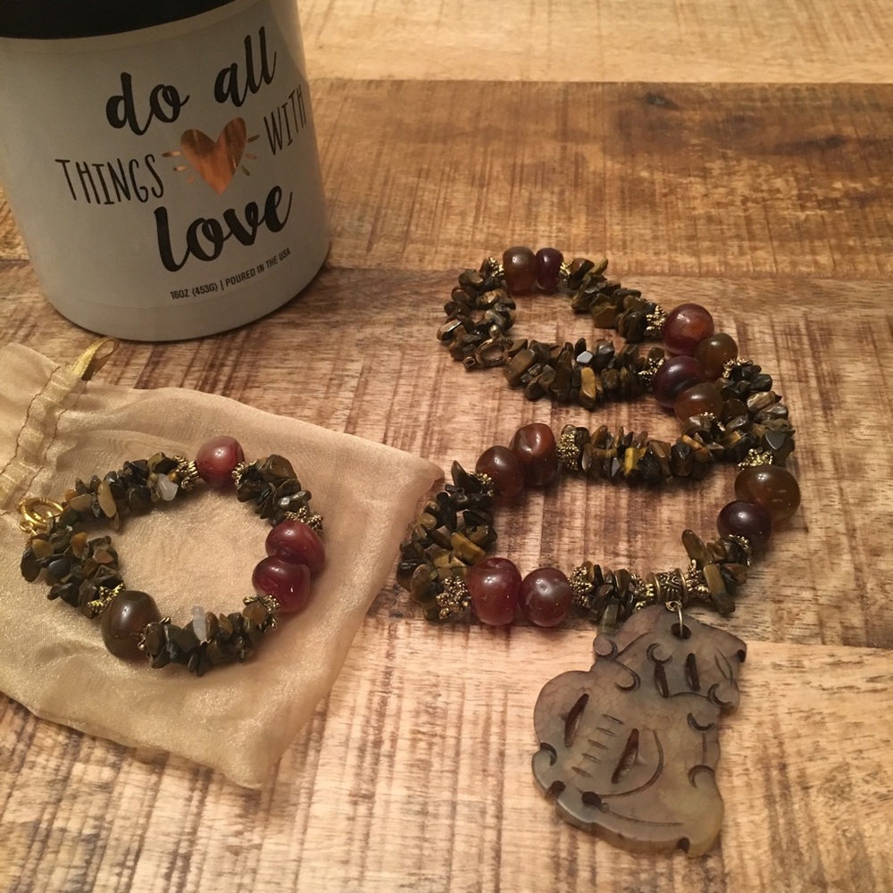Tiger's Eye stone necklace and bracelet set