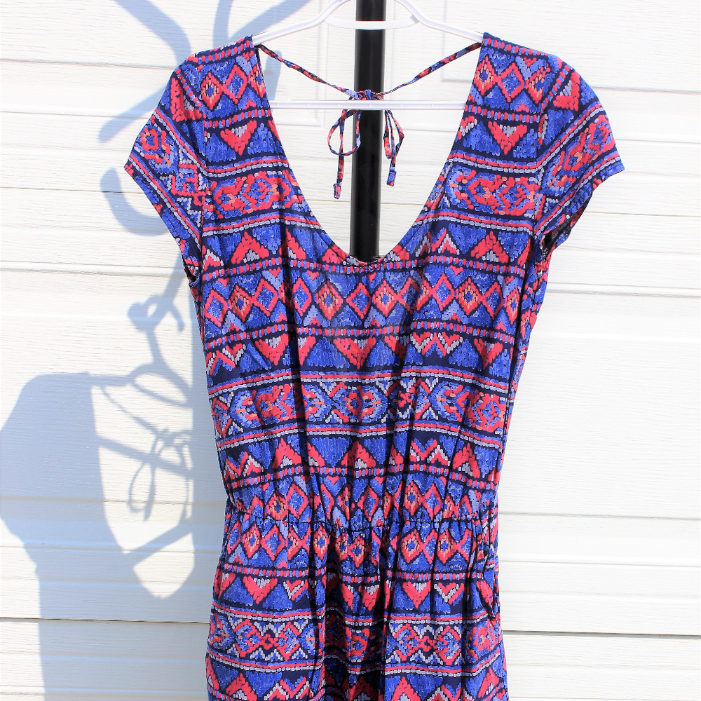Hollister ROMPER: Deep V Back