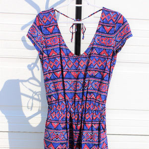 Hollister ROMPER: Deep V Back