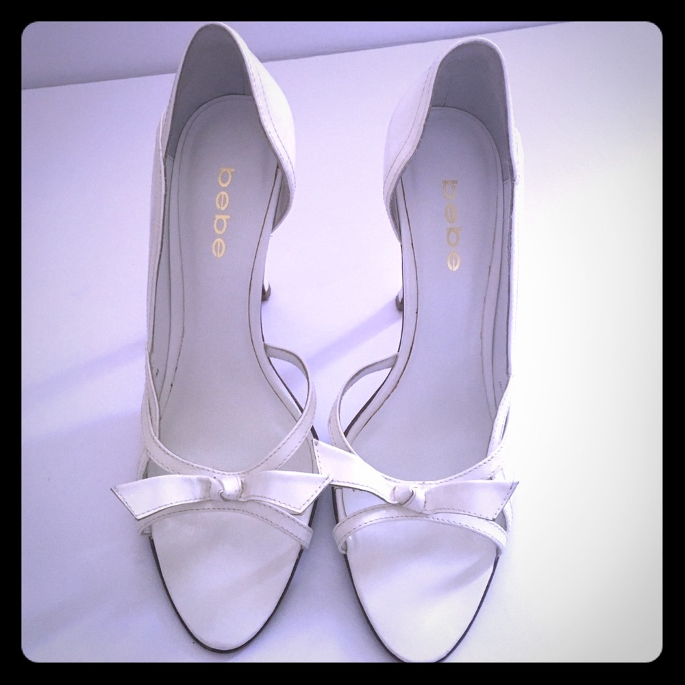 BEBE  Classic Vintage Style