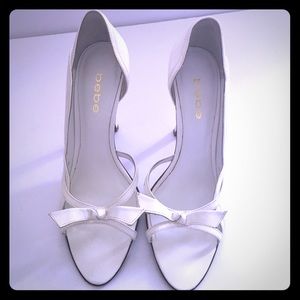 BEBE  Classic Vintage Style