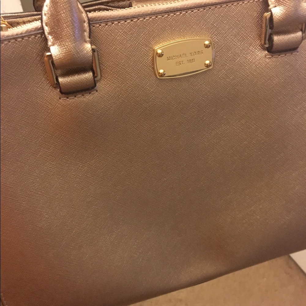 Meet your Posher, Tiera