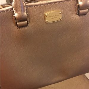 Meet your Posher, Tiera