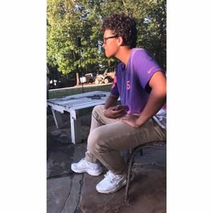 Meet your Posher, Dominic