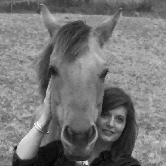 Meet your Posher, Cindy - Picture 1 of 1