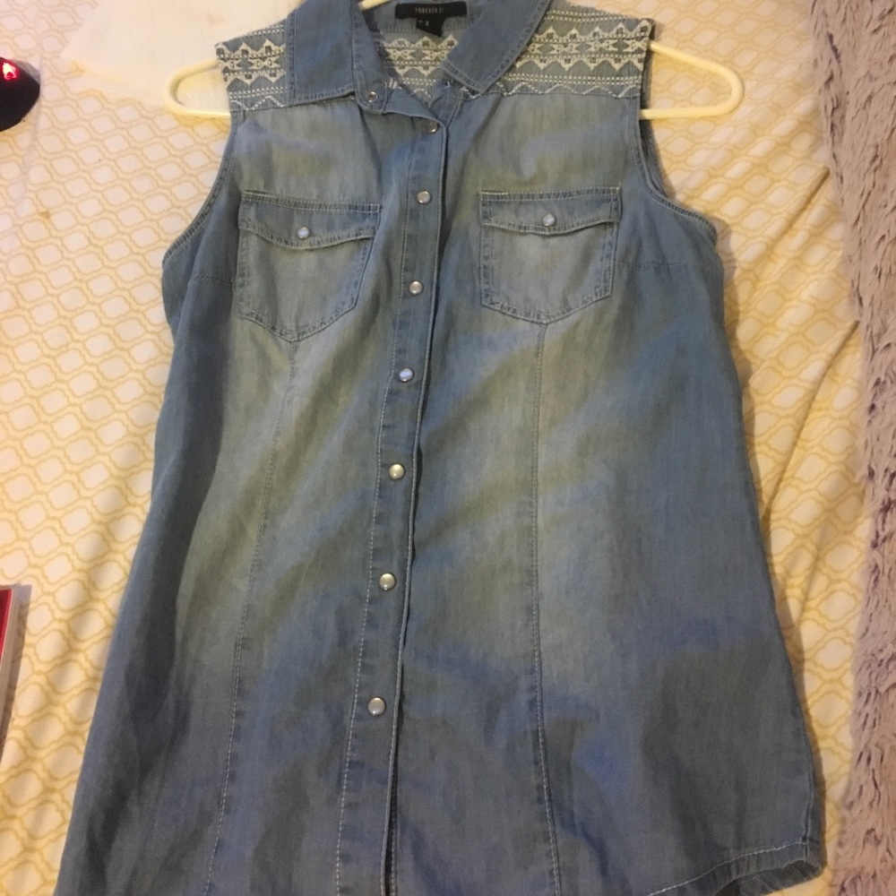 Forever 21 Stylish tank :)