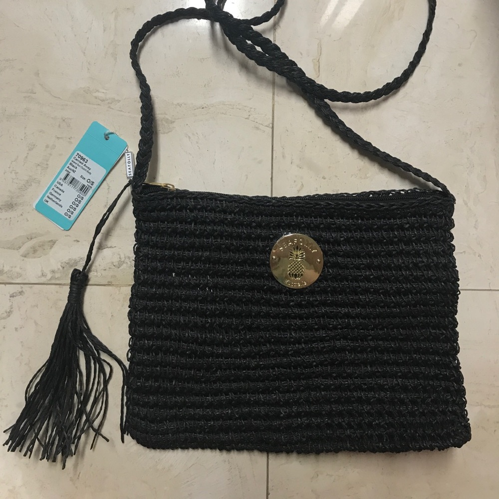Crossbody weaved black bag