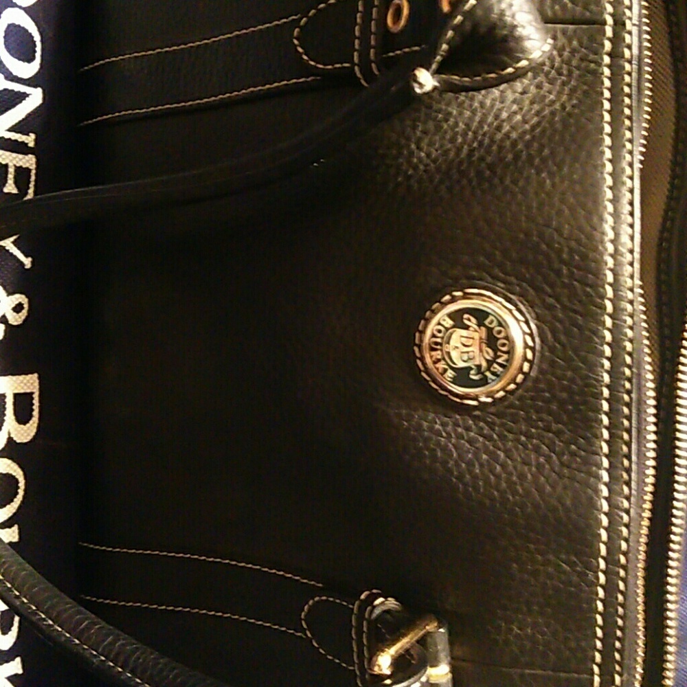 New Dooney Bourke Black Pebbled Leather purse