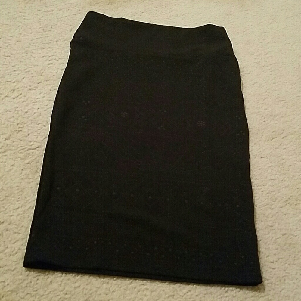 XS Black Lularoe Cassie
