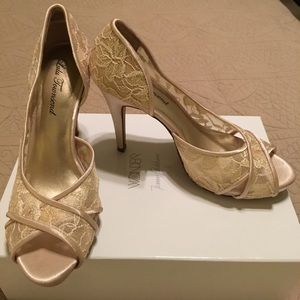 Platinum Lace Pumps
